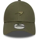 gorra-curva-verde-ajustable-con-logo-verde-9forty-seasonal-de-mclaren-racing-formula-1-de-new-era