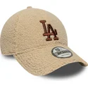 beige-verstellbare-curved-cap-mit-braunem-logo-9forty-borg-der-los-angeles-dodgers-mlb-von-new-era