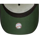 casquette-courbee-beige-et-noire-snapback-a-frame-paisley-chicago-white-sox-mlb-new-era
