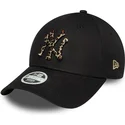 czarna-zakrzywiona-regulowana-czapka-damska-9forty-leopard-infill-new-york-yankees-mlb-od-new-era