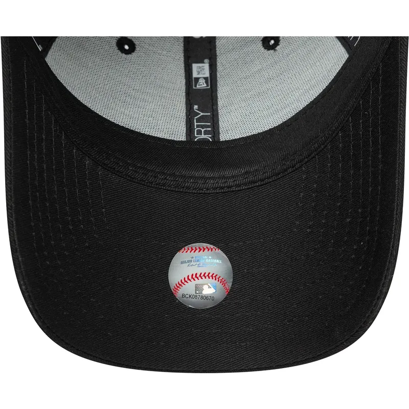 cepur-izliekta-melns-regulejams-9forty-leopard-infill-no-new-york-yankees-mlb-no-new-era