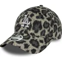 schwarze-verstellbare-damenkappe-9forty-cosy-animal-los-angeles-dodgers-mlb-von-new-era