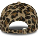 verstellbare-damenkappe-mit-gebogenem-schirm-im-leopardenmuster-9forty-cosy-animal-der-new-york-yankees-mlb-von-new-era