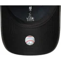 czarna-zakrzywiona-czapka-z-daszkiem-regulowana-dla-kobiet-z-czarnym-logo-9twenty-tonal-new-york-yankees-mlb-od-new-era