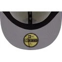 beige-violette-eng-anliegende-59fifty-clr-dvlp-kappe-der-new-york-yankees-mlb-von-new-era