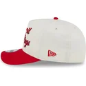 beige-und-rote-gebogene-kappe-snapback-9fifty-a-frame-chainstitch-von-detroit-red-wings-nhl-von-new-era