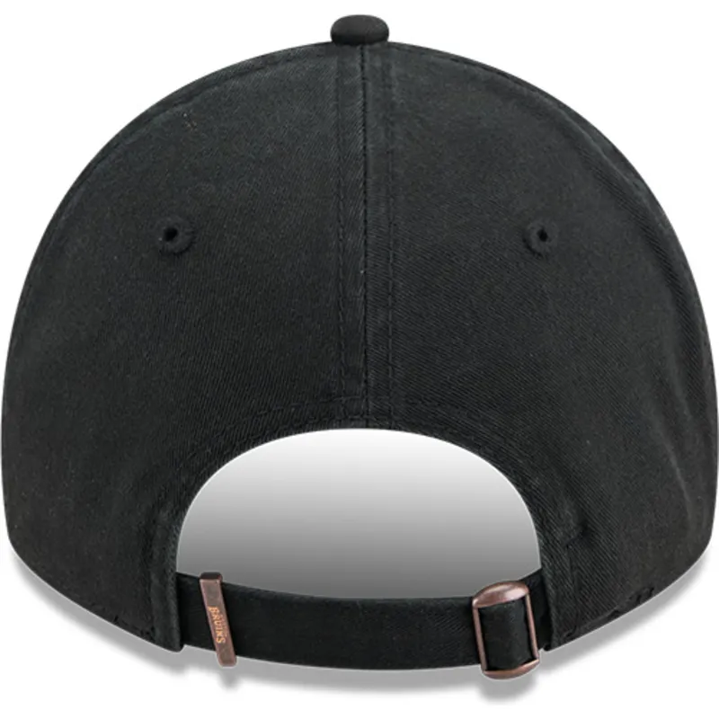 svart-justerbar-kurvad-keps-9twenty-stamp-fran-boston-bruins-nhl-av-new-era