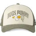 beige-und-grune-trucker-kappe-bugs-bunny-loo12-han-looney-tunes-von-capslab