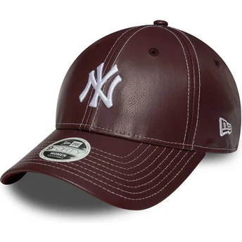 Granatowa czapka z zakrzywionym daszkiem regulowana 9FORTY Topstitch PU New York Yankees MLB od New Era