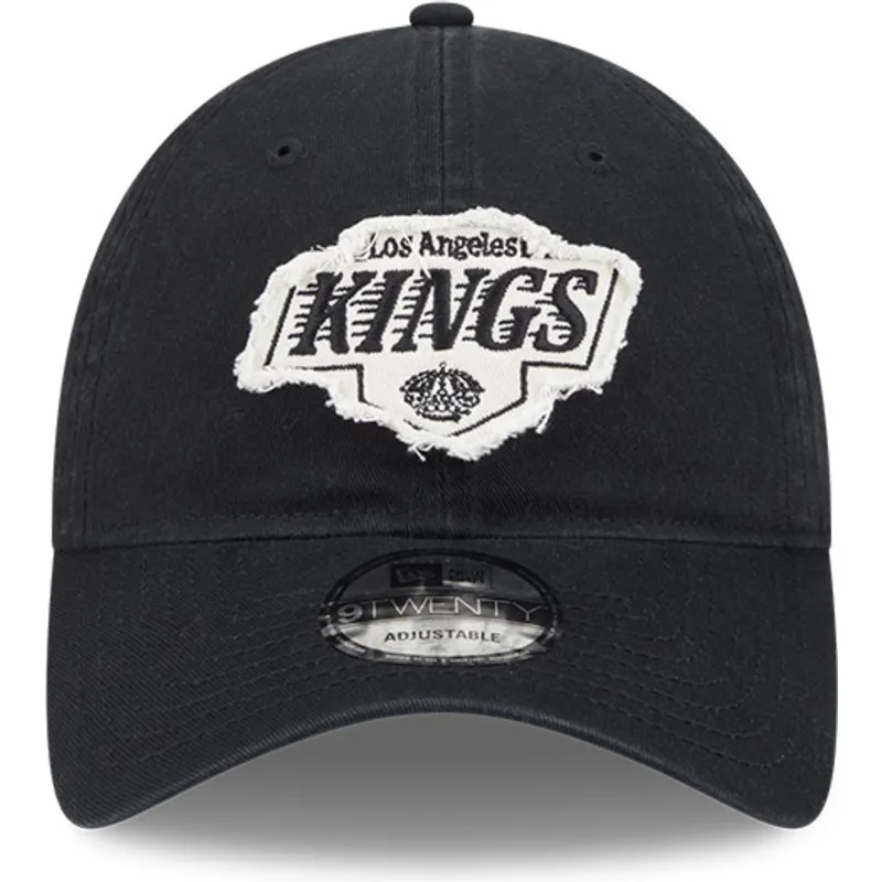 svart-justerbar-kurvad-keps-9twenty-stamp-fran-los-angeles-kings-nhl-av-new-era