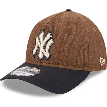Brun och marinblå böjd keps justerbar 9TWENTY A Frame Wool Pinstripe från New York Yankees MLB av New Era