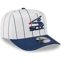 weisse-und-marineblaue-gebogene-snapback-kappe-9fifty-a-frame-satin-pinstripe-der-chicago-white-sox-mlb-von-new-era