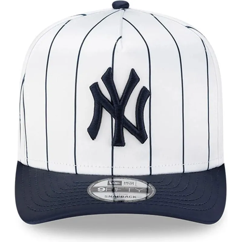 weisse-und-marineblaue-gebogene-snapback-kappe-9fifty-a-frame-satin-pinstripe-der-new-york-yankees-mlb-von-new-era