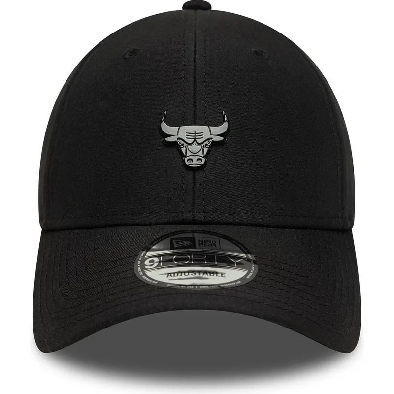 cepur-izliekta-melns-regulejama-lente-9forty-pin-no-chicago-bulls-nba-no-new-era