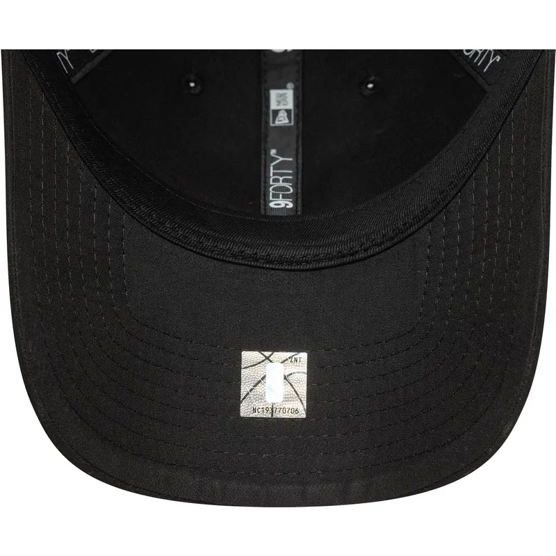 cap-izliekta-black-adjustable-strap-9forty-pin-no-chicago-bulls-nba-no-new-era cap-izliekta-black-adjustable-strap-9forty-pin-no-chicago-bulls-nba-no-new-era