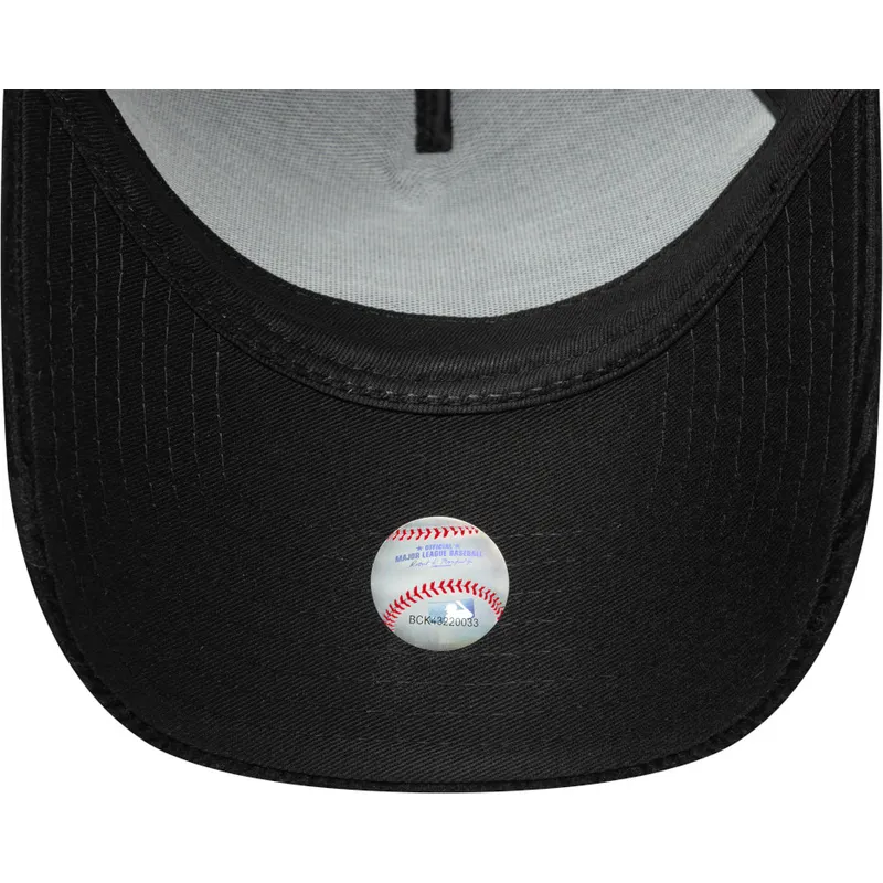 czarna-regulowana-czapka-z-daszkiem-9forty-e-frame-cord-new-york-yankees-mlb-new-era