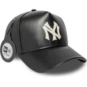 verstellbare-schwarze-gebogene-kappe-9forty-e-frame-img-leather-der-new-york-yankees-mlb-von-new-era