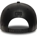 schwarze-gebogene-snapback-kappe-mit-schwarzem-logo-9forty-m-crown-pu-der-new-york-yankees-mlb-von-new-era