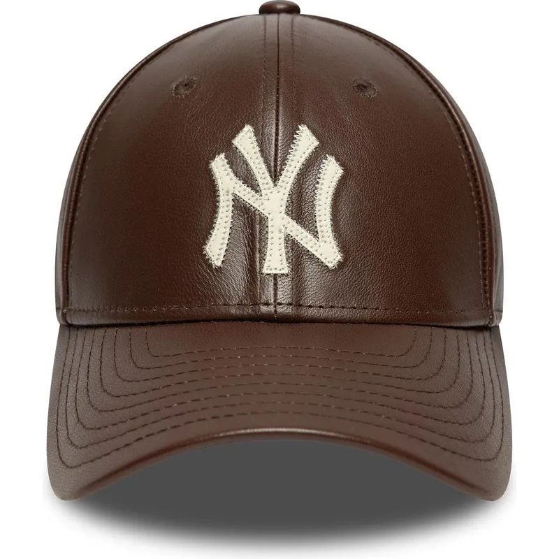 casquette-courbee-marron-ajustable-9forty-m-crown-img-leather-new-york-yankees-mlb-new-era