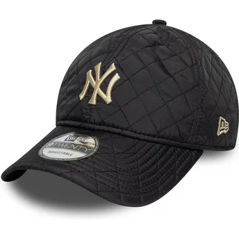 Gorra curva negra ajustable con logo beige 9TWENTY Quilted de New York Yankees MLB de New Era