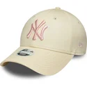 cap-izliekta-beige-adjustable-strap-rosa-9forty-league-essential-no-new-york-yankees-mlb-no-new-era