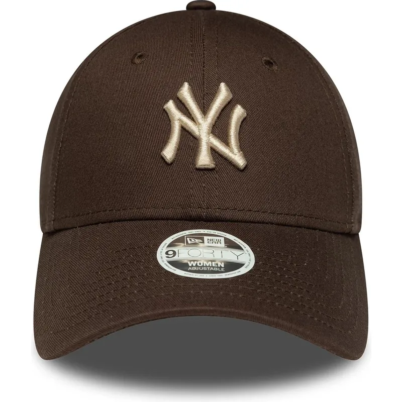 braune-gebogene-verstellbare-damenkappe-mit-beigem-logo-9forty-league-essential-der-new-york-yankees-mlb-von-new-era