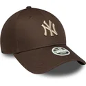cepur-izliekta-bruns-regulejama-lente-9forty-league-essential-no-new-york-yankees-mlb-no-new-era