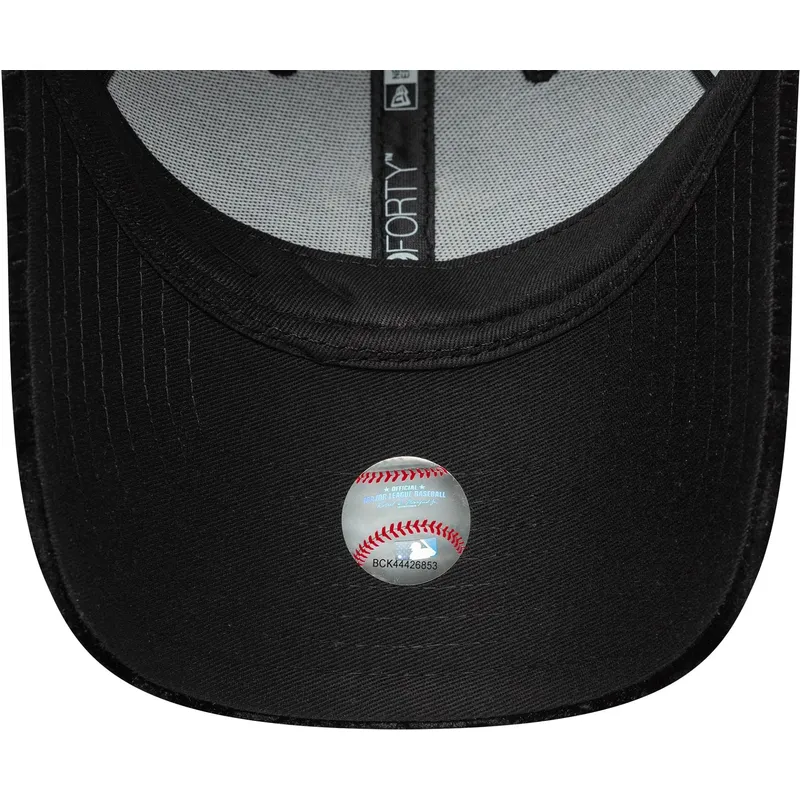 cepur-izliekta-melns-regulejams-9forty-leo-velour-metallic-no-new-york-yankees-mlb-no-new-era