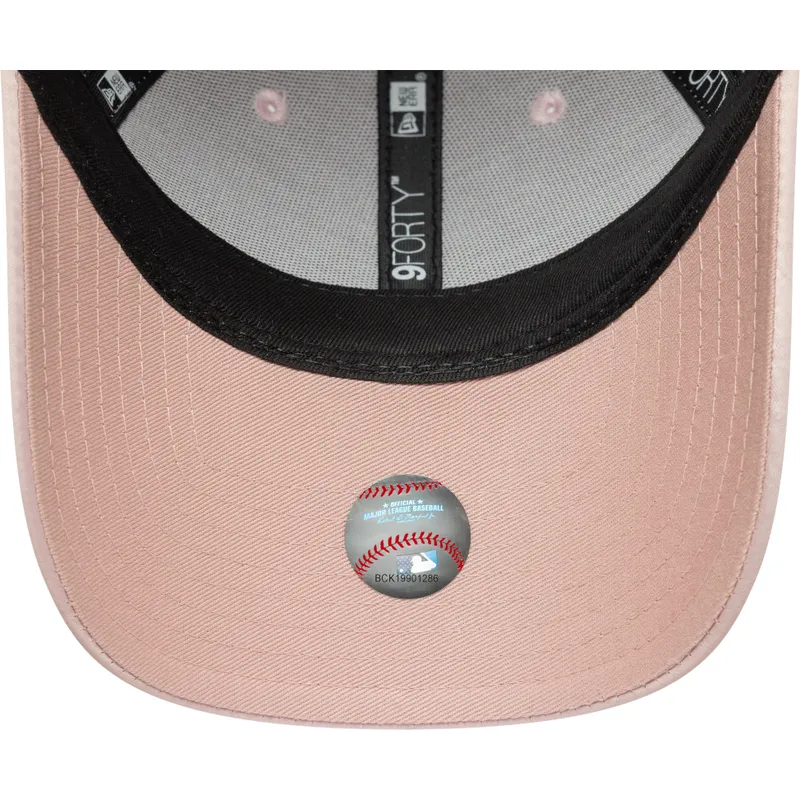 cepur-izliekta-roza-regulejams-9forty-satin-bow-back-no-new-york-yankees-mlb-no-new-era cepur-izliekta-roza-regulejams-9forty-satin-bow-back-no-new-york-yankees-mlb-no-new-era
