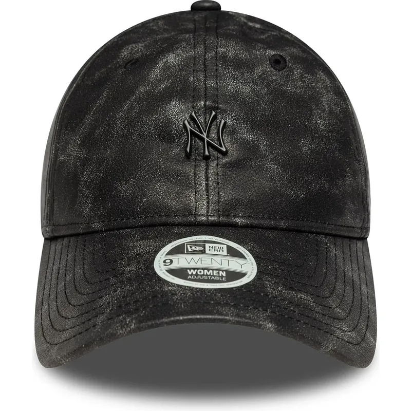 svart-bojd-justerbar-keps-for-dam-med-svart-logotyp-9twenty-worn-pu-fran-new-york-yankees-mlb-av-new-era