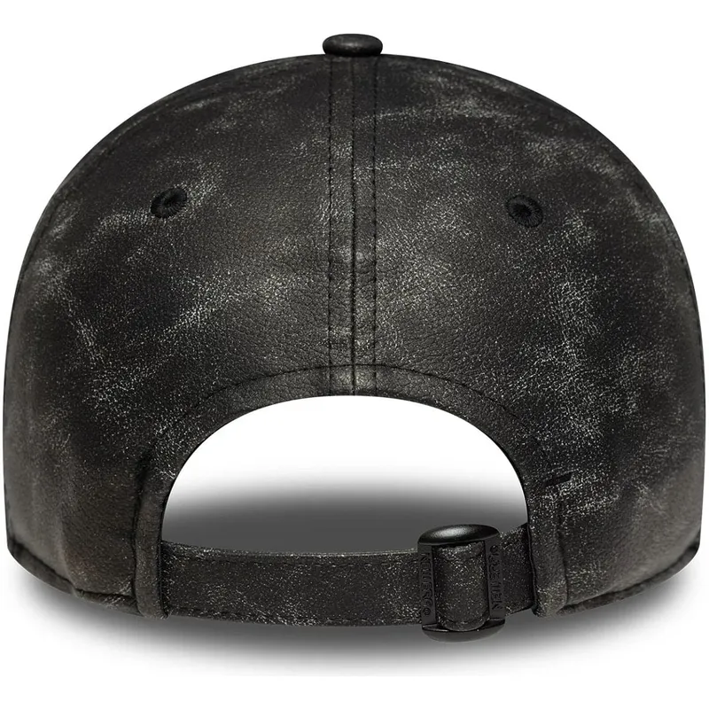 czarna-regulowana-czapka-z-daszkiem-dla-kobiet-z-czarnym-logo-9twenty-worn-pu-new-york-yankees-mlb-new-era