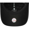 czarna-regulowana-czapka-z-daszkiem-dla-kobiet-z-czarnym-logo-9twenty-padded-new-york-yankees-mlb-new-era