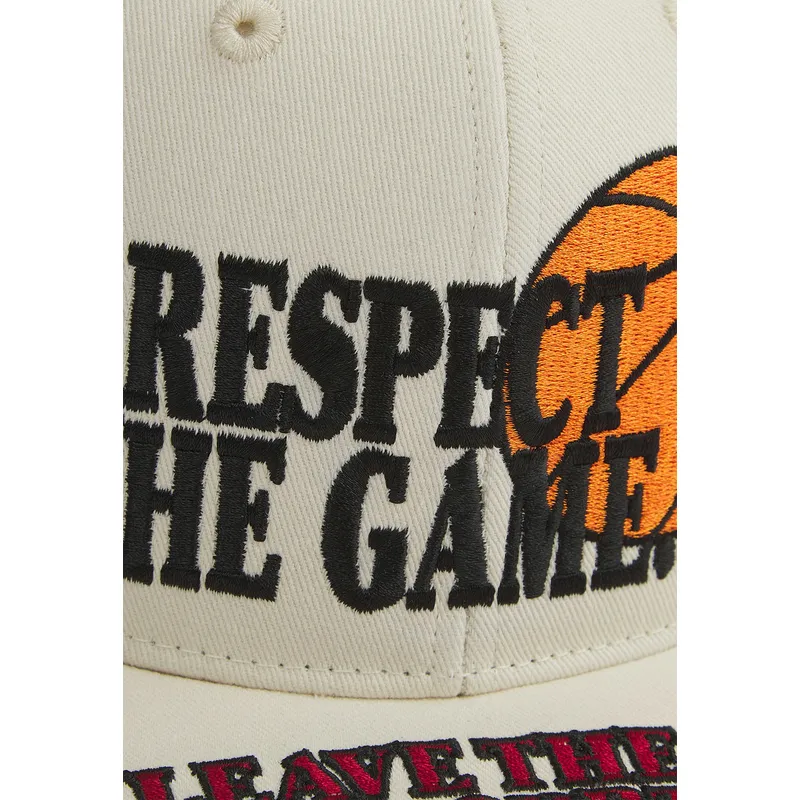 czapka-z-plaskim-daszkiem-bezowa-snapback-respect-the-game-slogan-od-and1
