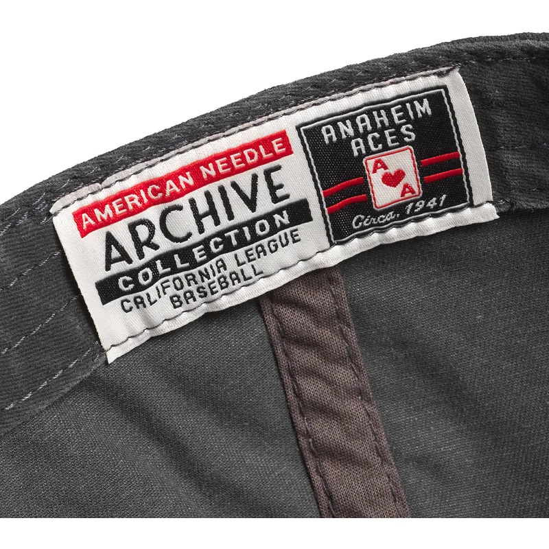 granatowo-czerwona-regulowana-czapka-z-daszkiem-anaheim-aces-archive-od-american-needle