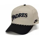 nike-san-diego-padres-mlb-snapback-rise-structured-beige-und-schwarze-gebogene-kappe