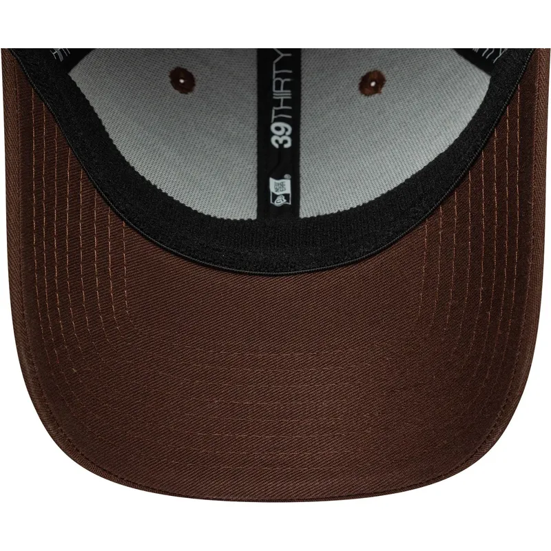 braune-gebogene-verstellbare-kappe-39thirty-seasonal-von-red-bull-racing-formula-1-von-new-era