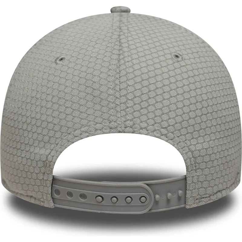 casquette-courbee-grise-snapback-avec-logo-grise-9forty-mesh-flawless-new-york-yankees-mlb-new-era