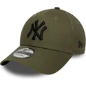zielona-regulowana-czapka-z-zakrzywionym-daszkiem-z-czarnym-logo-9forty-league-essential-new-york-yankees-mlb-new-era