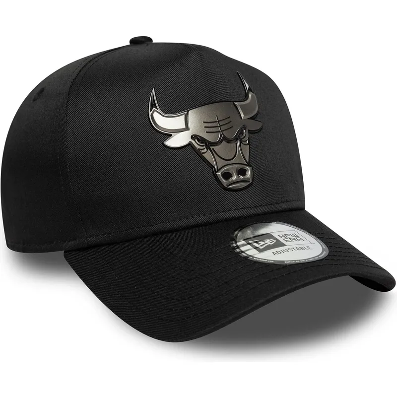 svart-kurvad-snapback-keps-9forty-e-frame-metallic-fran-chicago-bulls-nba-av-new-era