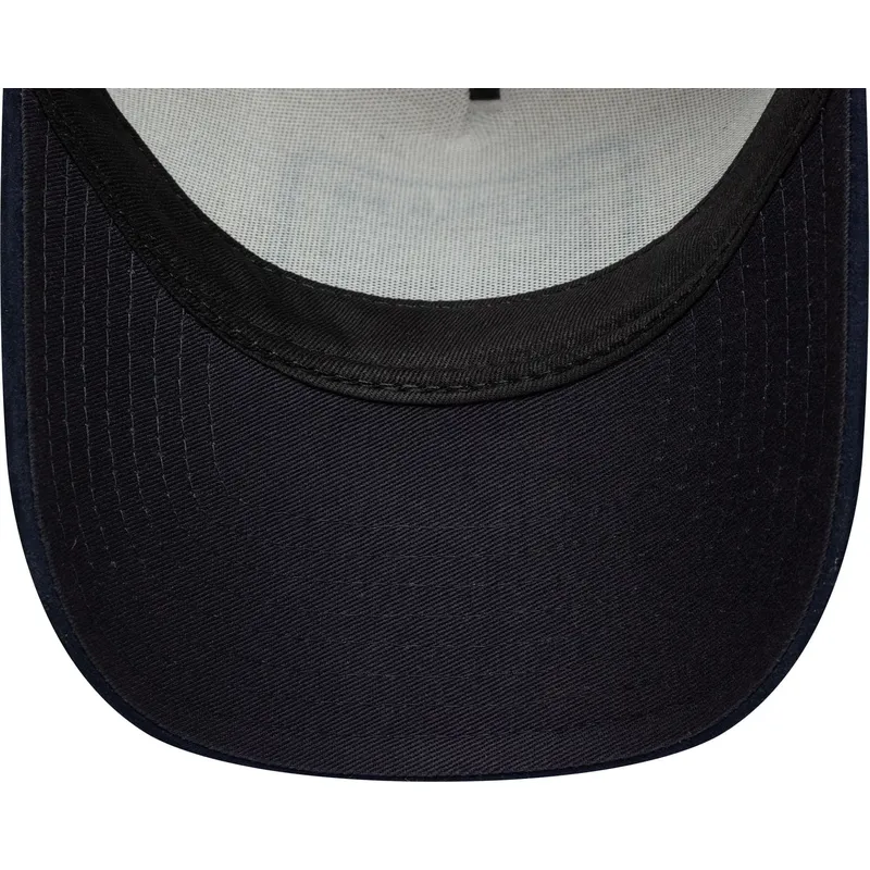 beige-und-marineblaue-verstellbare-curved-cap-9forty-e-frame-patch-suede-von-new-era