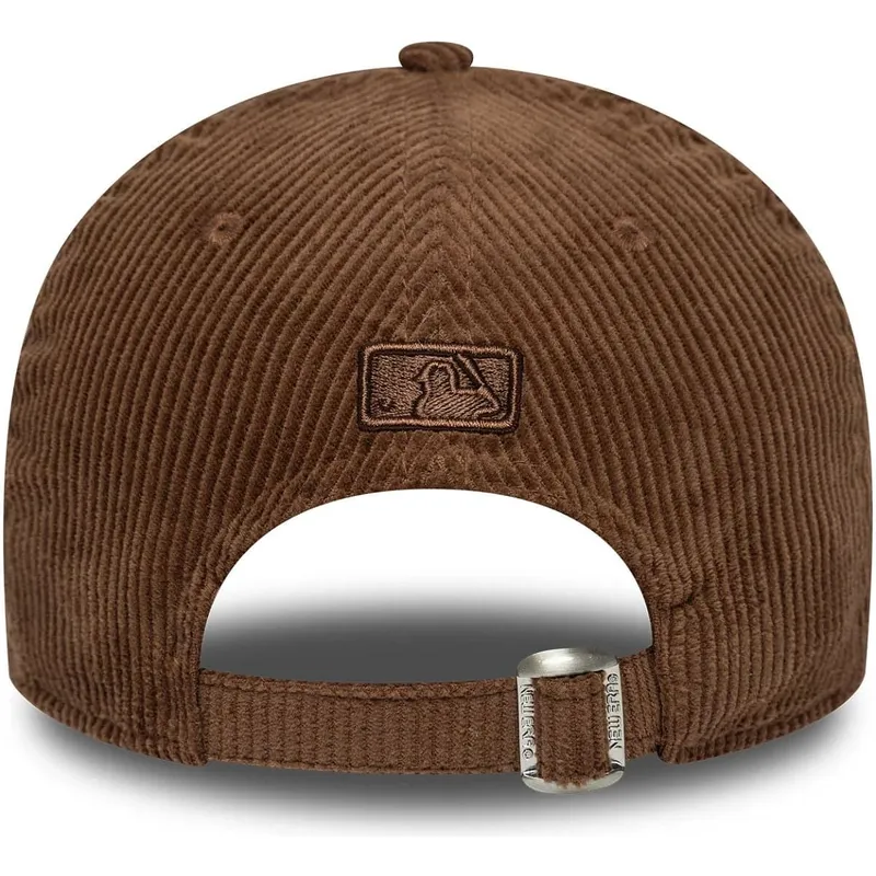 cepur-izliekta-bruns-regulejams-9forty-m-crown-cord-no-los-angeles-dodgers-mlb-no-new-era
