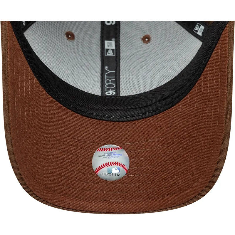 cepur-izliekta-bruns-regulejams-9forty-m-crown-cord-no-los-angeles-dodgers-mlb-no-new-era