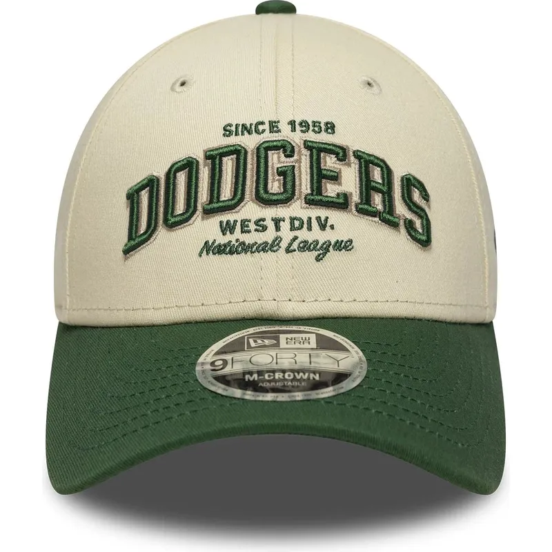beige-und-grune-verstellbare-curved-cap-9forty-m-crown-wordmark-der-los-angeles-dodgers-mlb-von-new-era