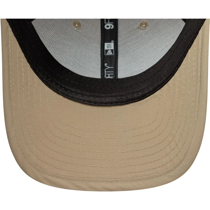 cap-izliekta-beige-adjustable-strap-9forty-m-crown-no-new-era