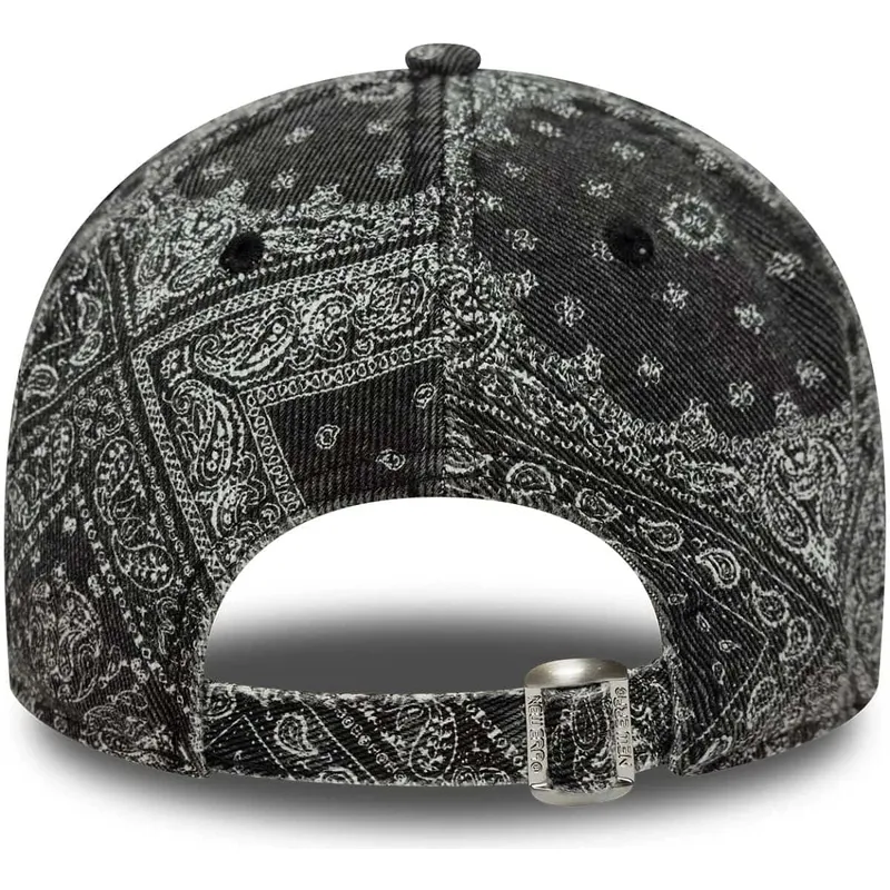 schwarze-verstellbare-curved-cap-9twenty-washed-paisley-der-new-york-yankees-mlb-von-new-era