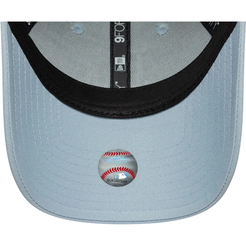 cepur-izliekta-zils-regulejams-9forty-metallic-no-los-angeles-dodgers-mlb-no-new-era