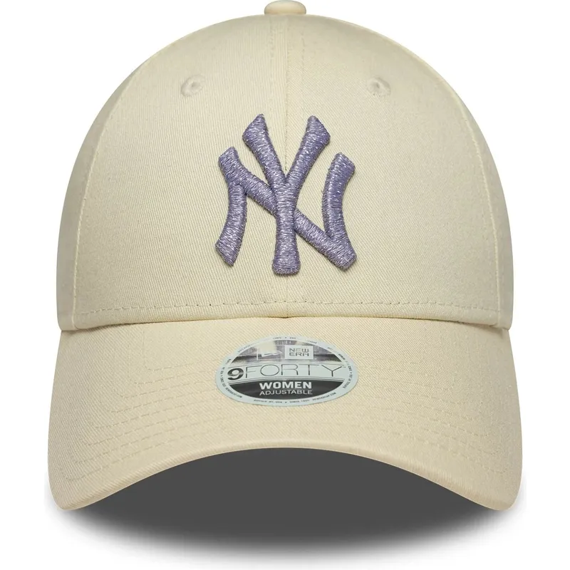 gorra-curva-beige-ajustable-con-logo-violeta-para-mujer-9forty-metallic-logo-de-new-york-yankees-mlb-de-new-era