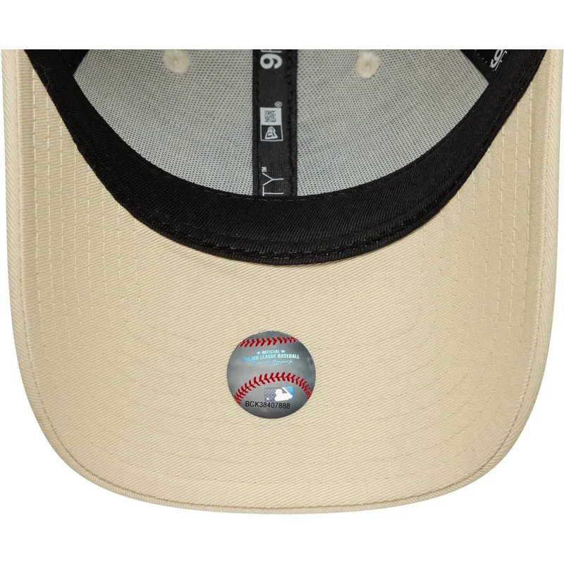 cap-izliekta-beige-adjustable-strap-9forty-metallic-no-new-york-yankees-mlb-no-new-era cap-izliekta-beige-adjustable-strap-9forty-metallic-no-new-york-yankees-mlb-no-new-era