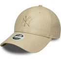 new-era-curved-brim-women-9forty-pu-new-york-yankees-mlb-beige-adjustable-cap-with-beige-logo