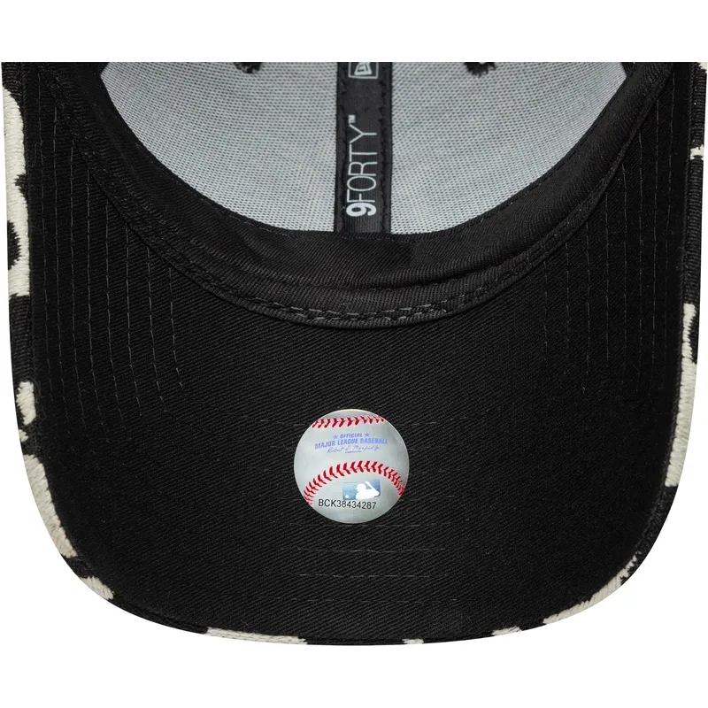 cepur-izliekta-melns-regulejams-9forty-cow-midi-no-new-york-yankees-mlb-no-new-era